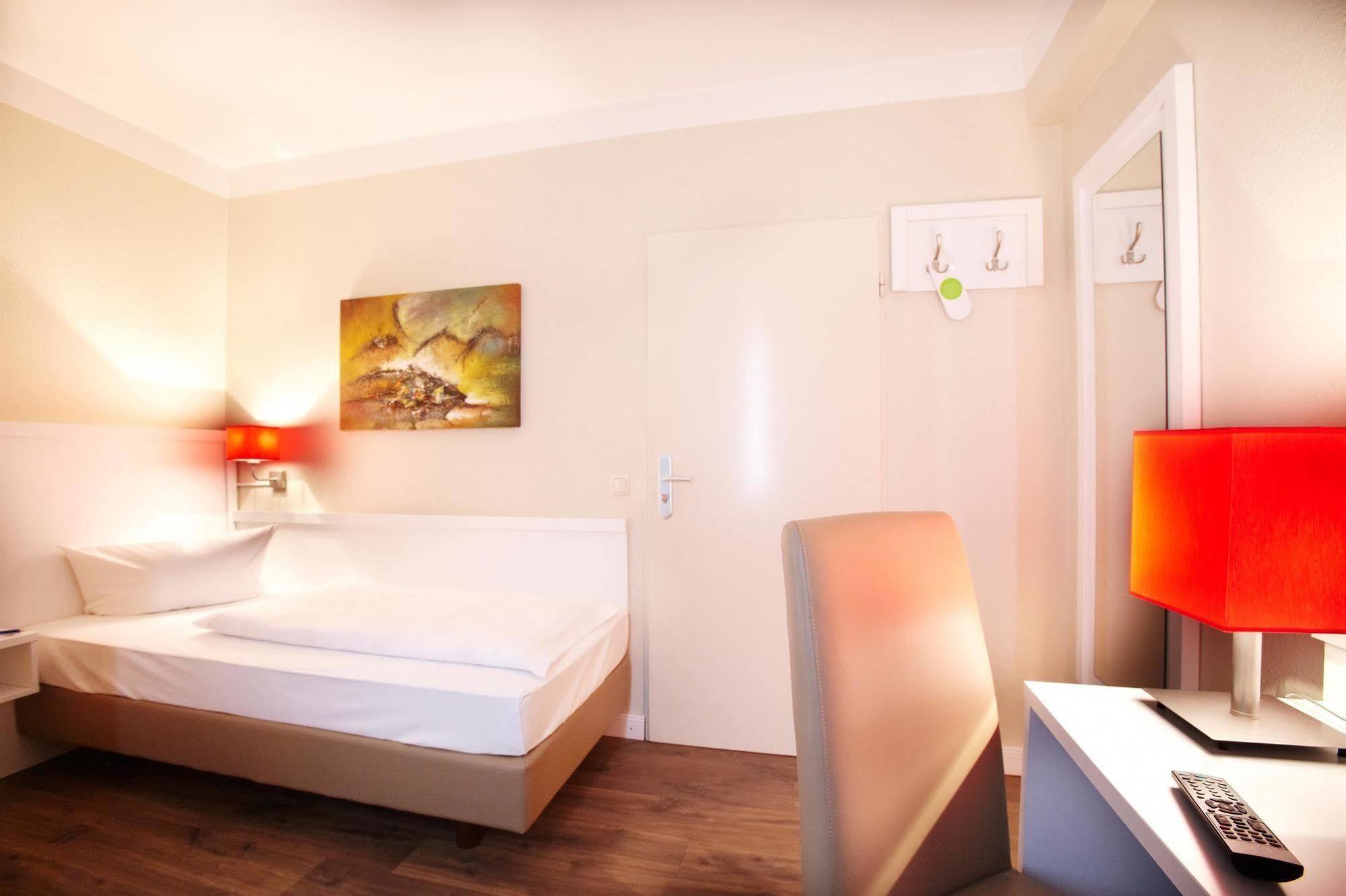 Hotel Ostseehalle Kiel By Premiere Classe Екстер'єр фото
